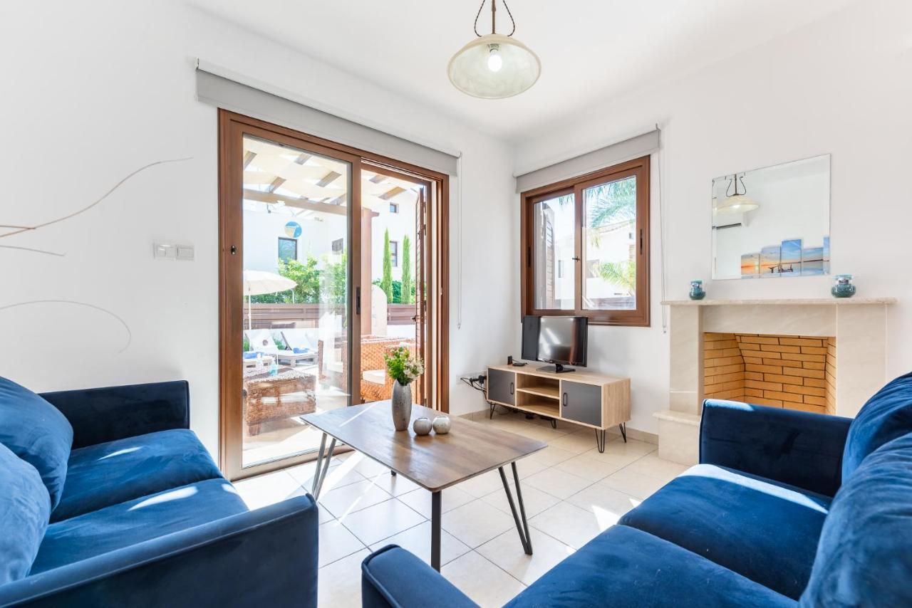 Villa Iris By Ezoria Villas Ajia Napa Zewnętrze zdjęcie