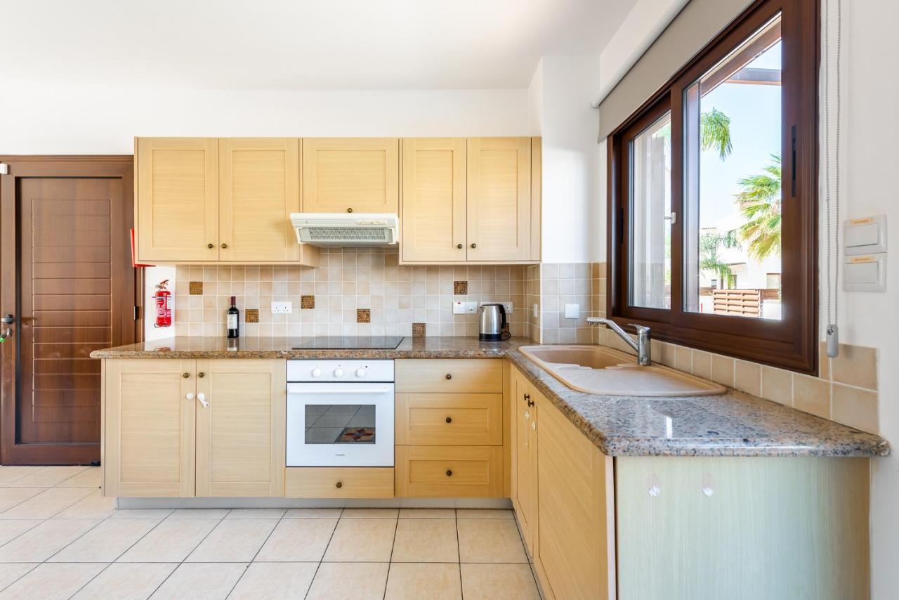 Villa Iris By Ezoria Villas Ajia Napa Zewnętrze zdjęcie
