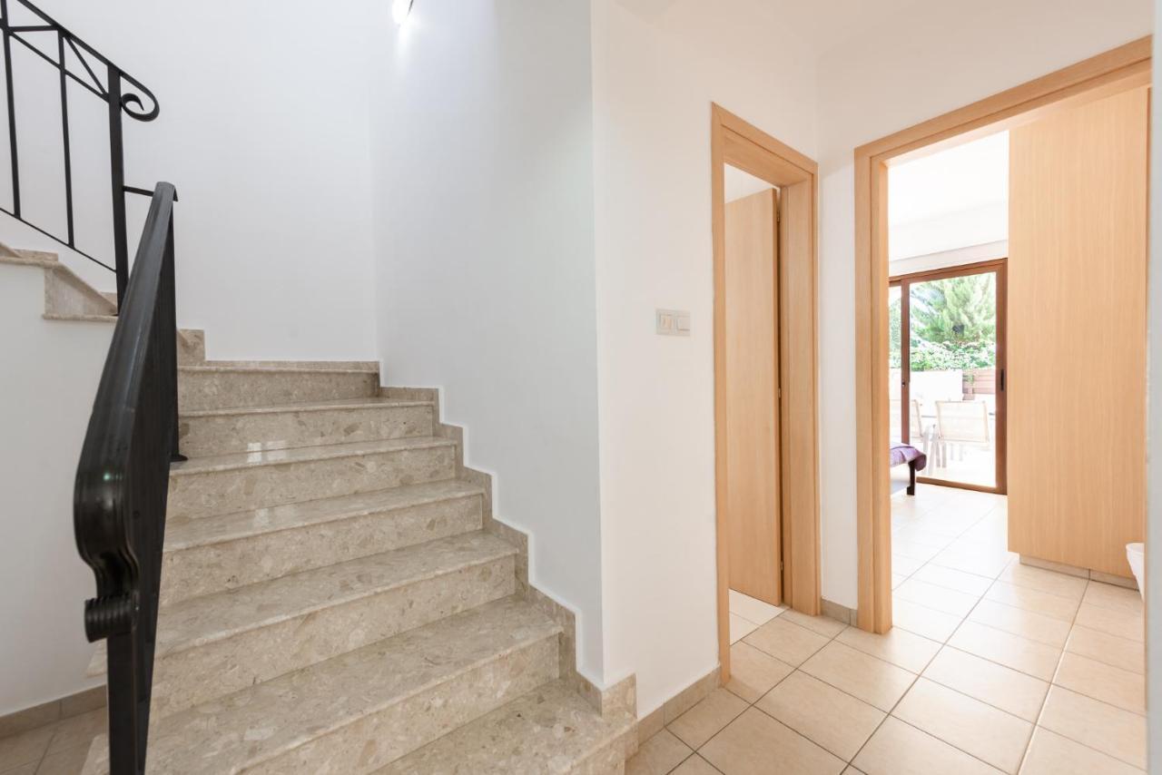 Villa Iris By Ezoria Villas Ajia Napa Zewnętrze zdjęcie