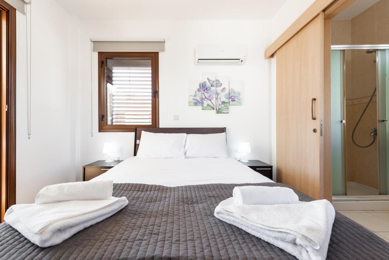 Villa Iris By Ezoria Villas Ajia Napa Zewnętrze zdjęcie