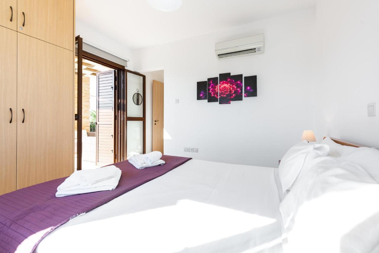 Villa Iris By Ezoria Villas Ajia Napa Zewnętrze zdjęcie