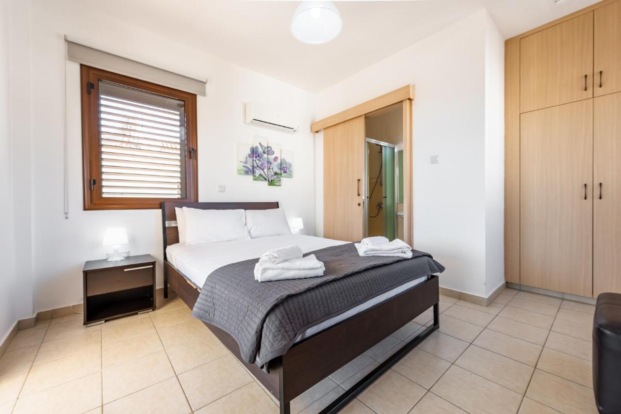 Villa Iris By Ezoria Villas Ajia Napa Zewnętrze zdjęcie